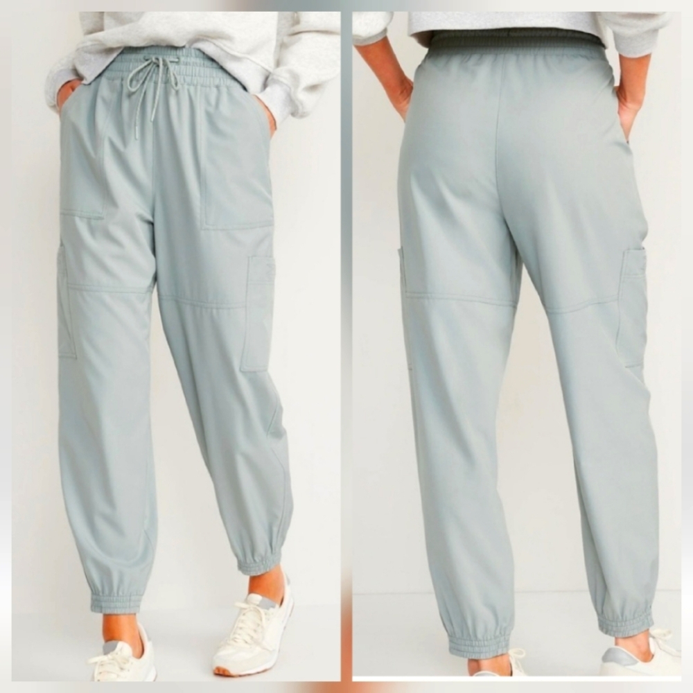 Old Navy Small Stretch Tech Silver Sage Light Green Cargo Joggers